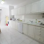 Spacious Apartment In Portimao - 100 M² With Terrace Apartament *