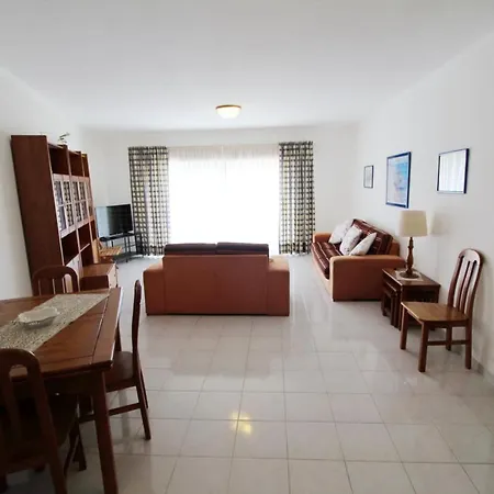 Spacious Apartment In Portimao - 100 M² With Terrace Portimao