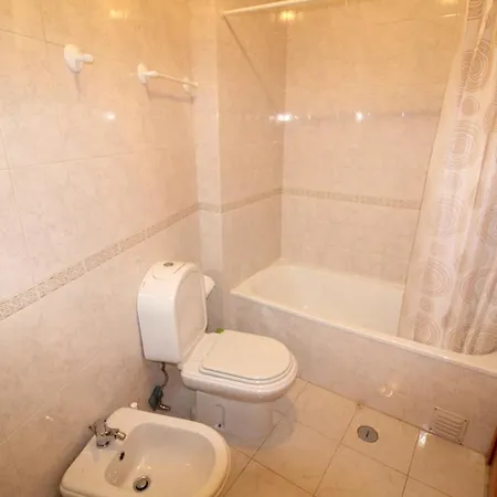 Apartment Spacious In - 100 M² With Terrace *