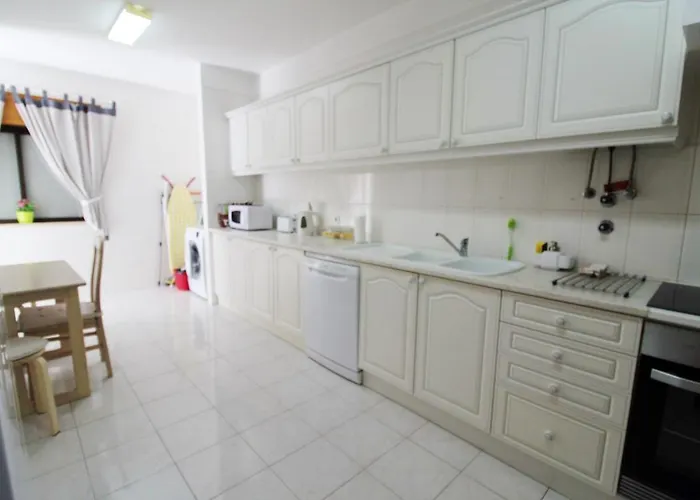 Spacious Apartment In Portimao - 100 M² With Terrace Apartment *