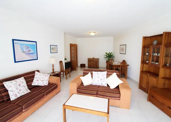 Spacious Apartment In Portimao - 100 M² With Terrace Apartment *